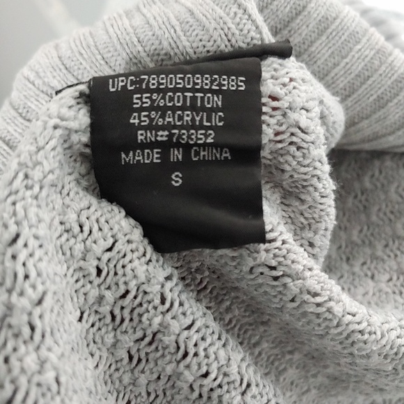 Sweater - Picture 4 of 4